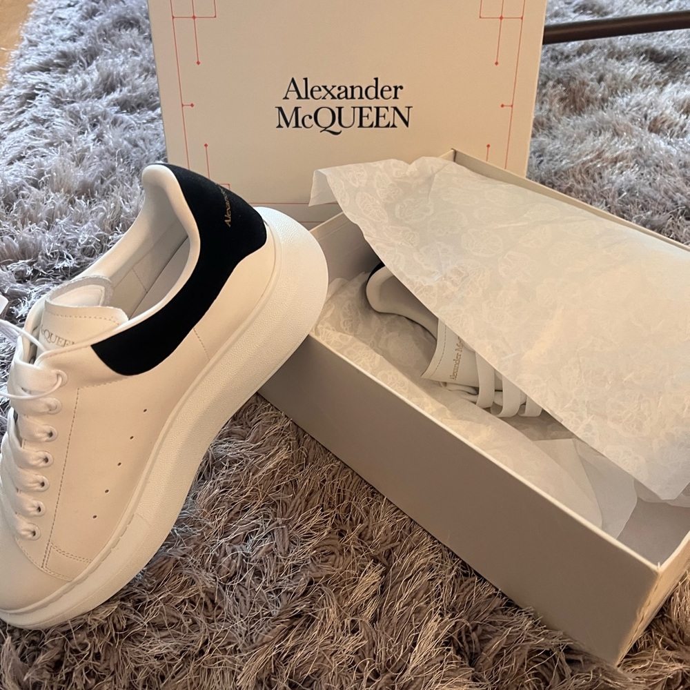 ALEXANDER MCQUEEN OVERSIZED SNEAKERS SIZE 12